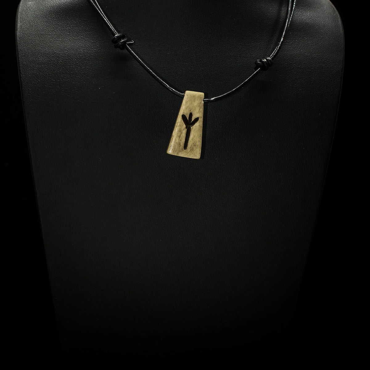 Bone rune pendant M, Algiz