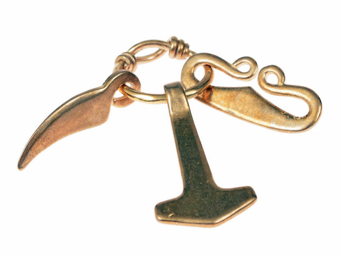 Amulet van Hesselbjerg, 8e eeuw, verzilverd brons