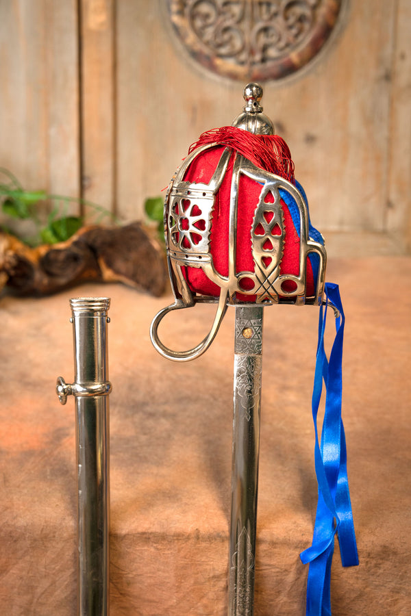 Over het basket-hilted zwaard