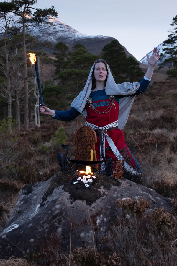 Wikingerfrauen und Opfer (blóts)