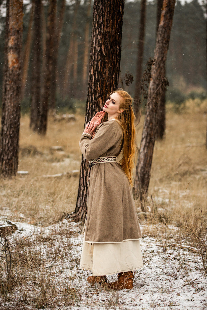 Wikiński kaftan Skadi, piaskowy, mieszanka wełny