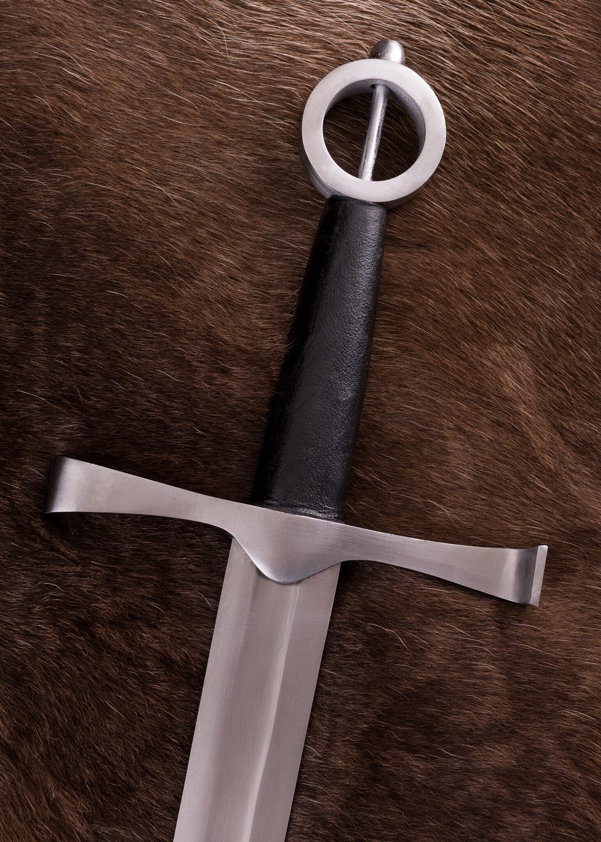 Irish sword with ring pommel, semi-sharp