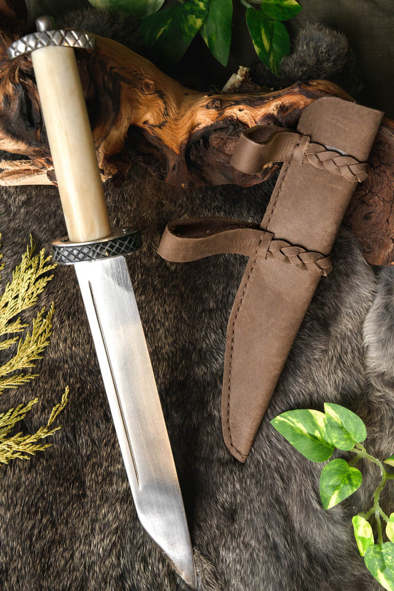 Seax Eriksson, semi-skarp