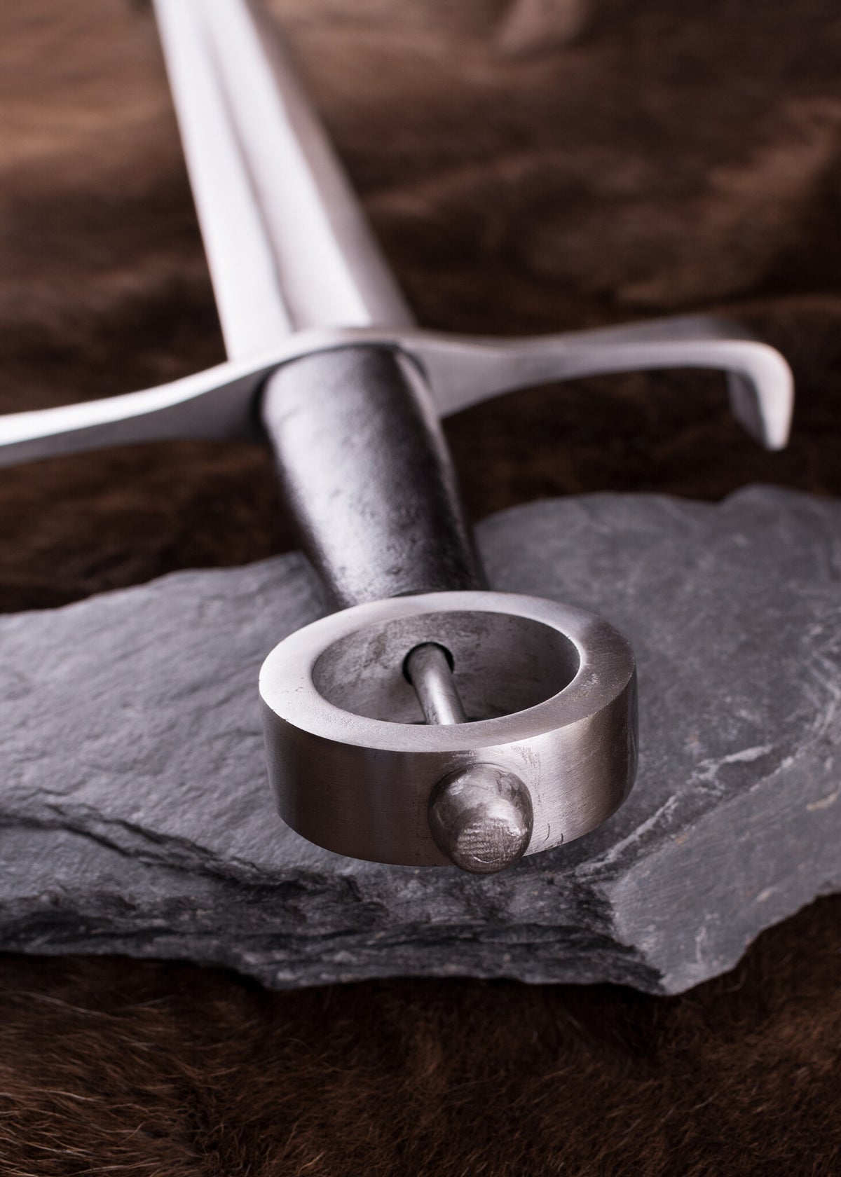 Irish sword with ring pommel, semi-sharp