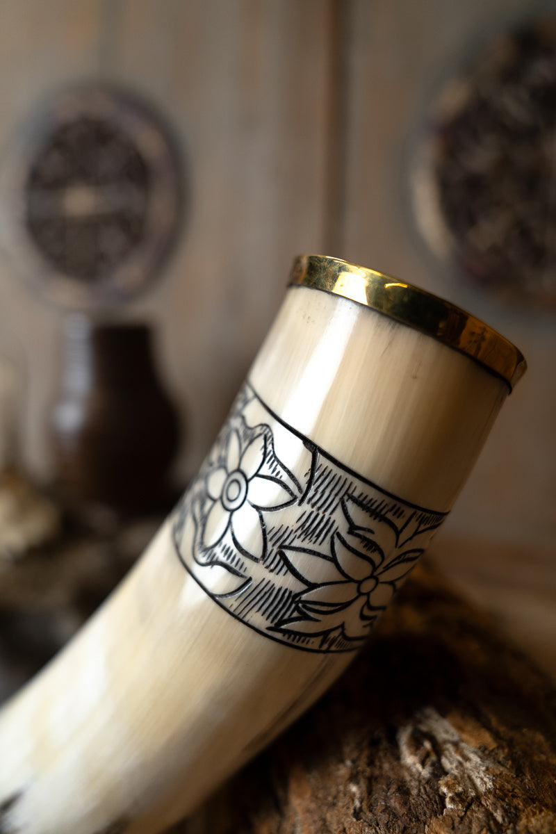 Drikkehorn Gorm med læderholder, 300–500 ml