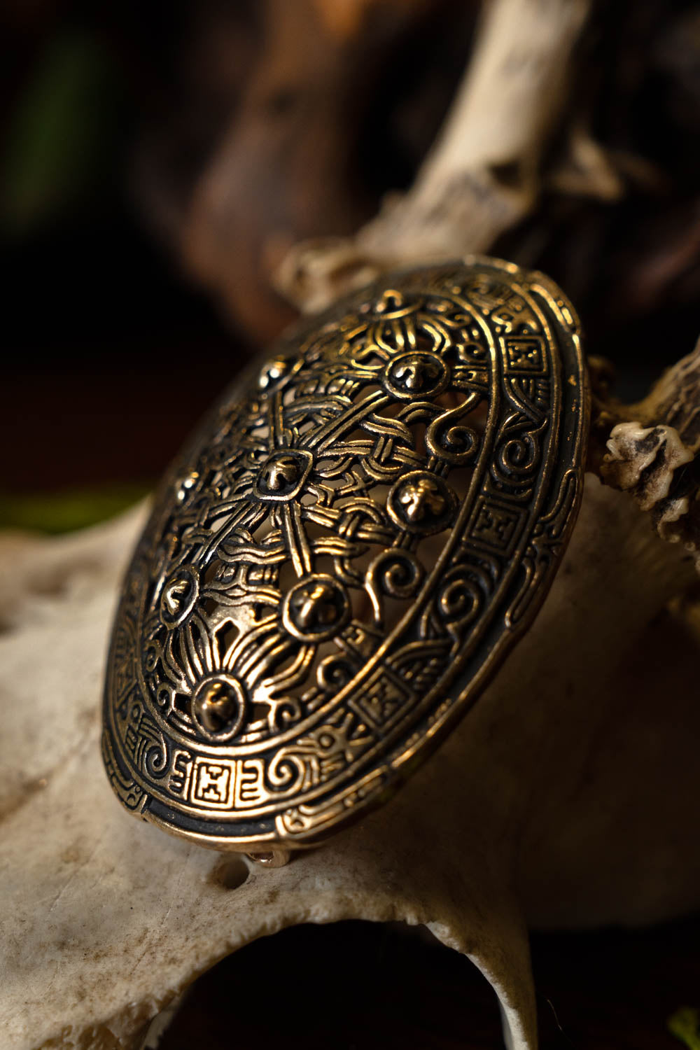 Broche vikingo de tortuga British Museum, bronce plateado, precio por unidad