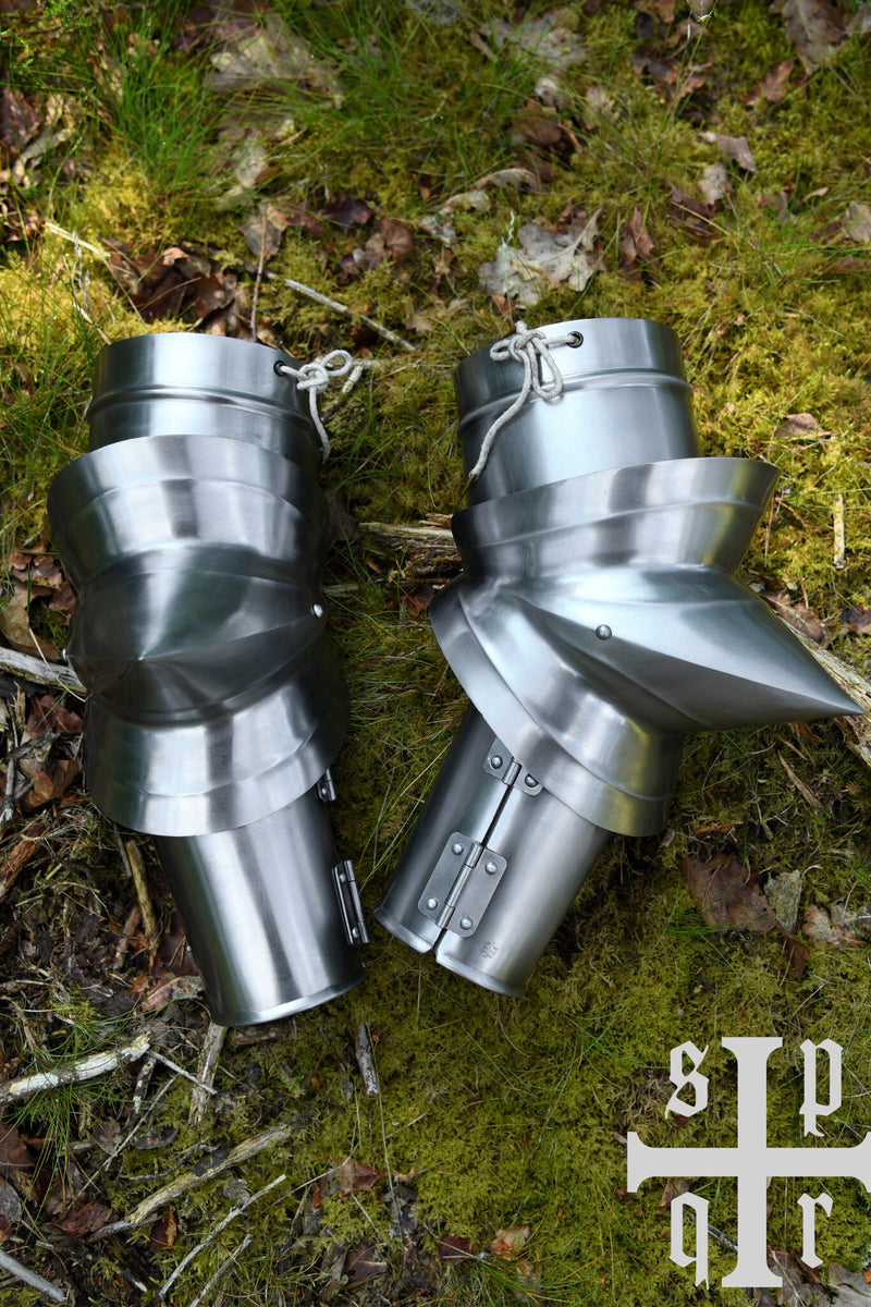 Vambraces milaneses con grandes coderas, 1.5 mm