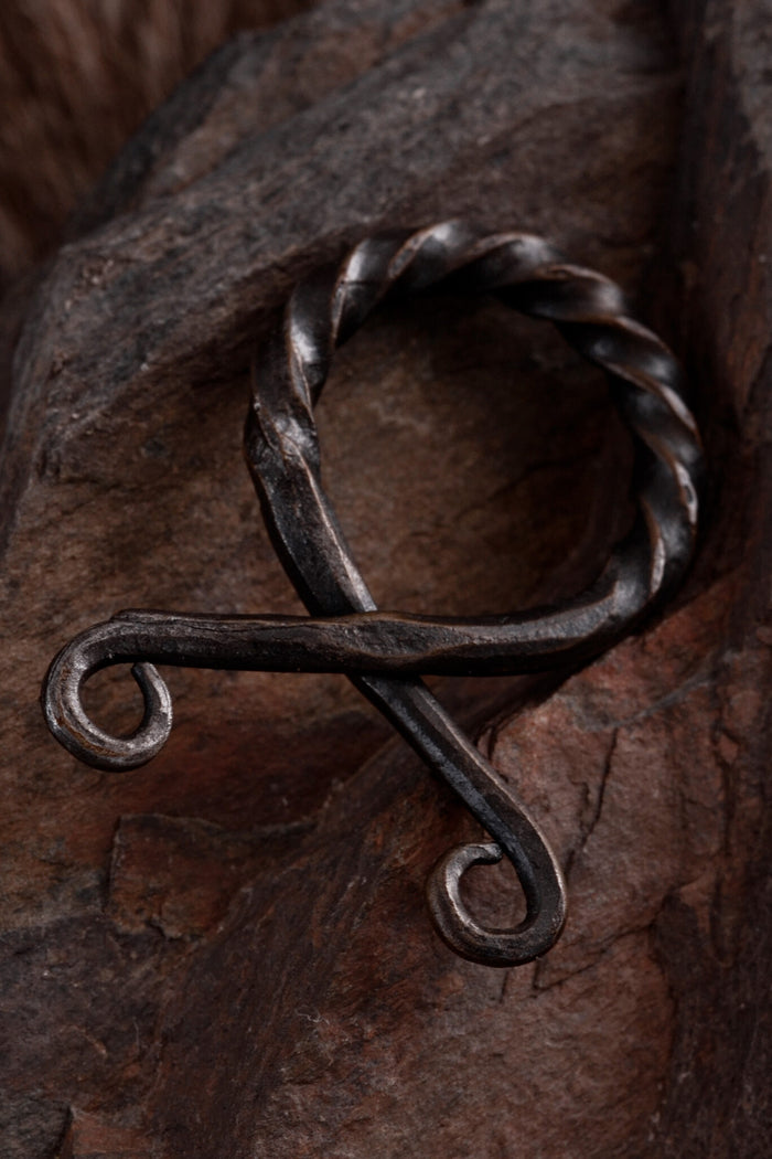 Trolkruis, gedraaid, S, ijzer