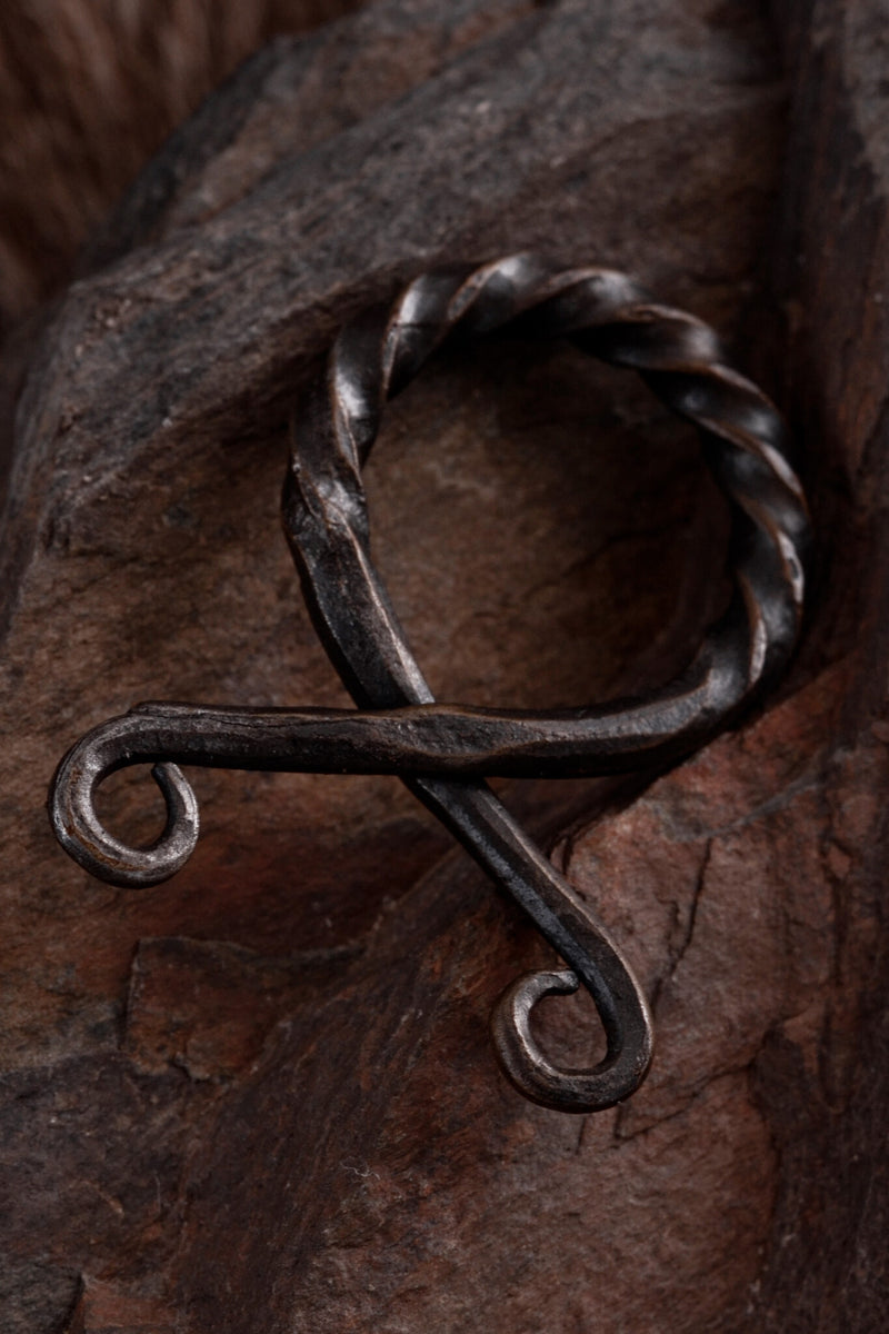 Trollkreuz, gedreht, Größe S, Eisen