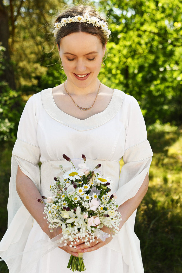 Middelalderlig brudekjole, hvid-creme