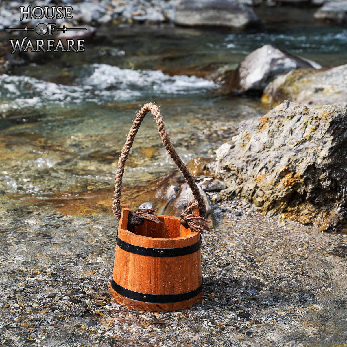 Seau en bois médiéval