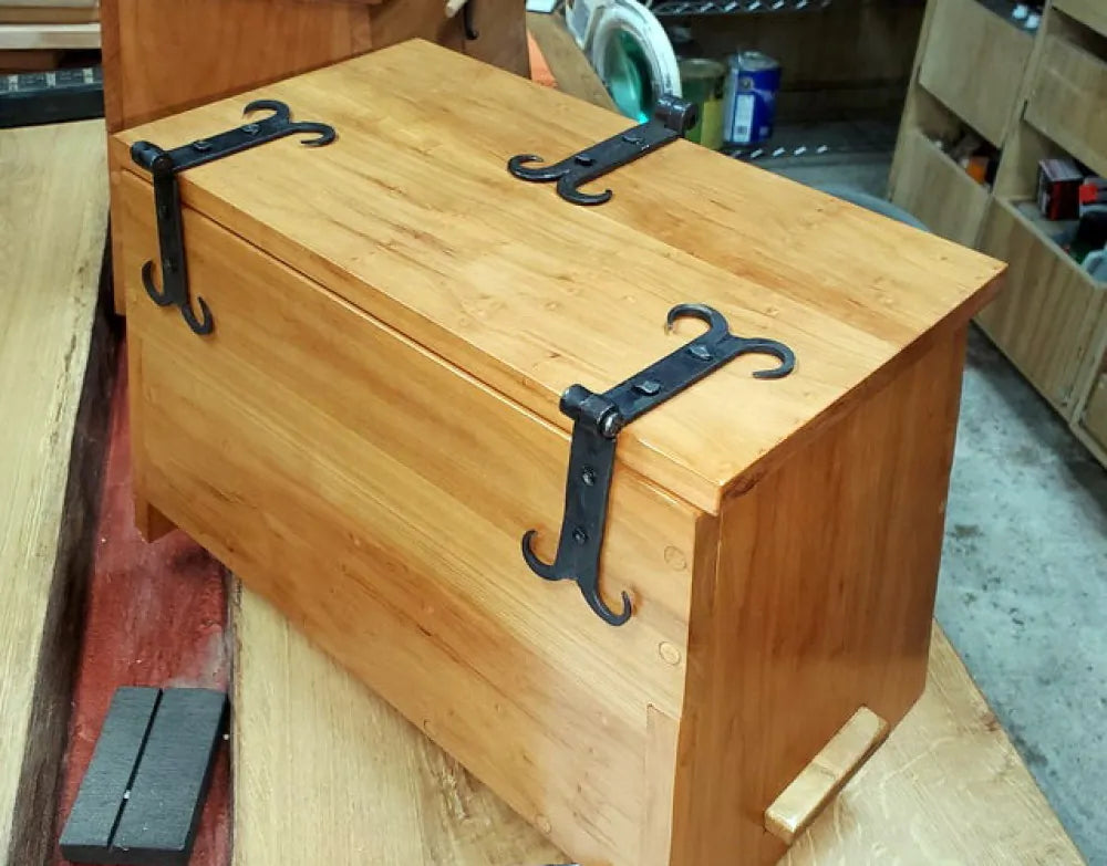 Set middeleeuwse scharnieren