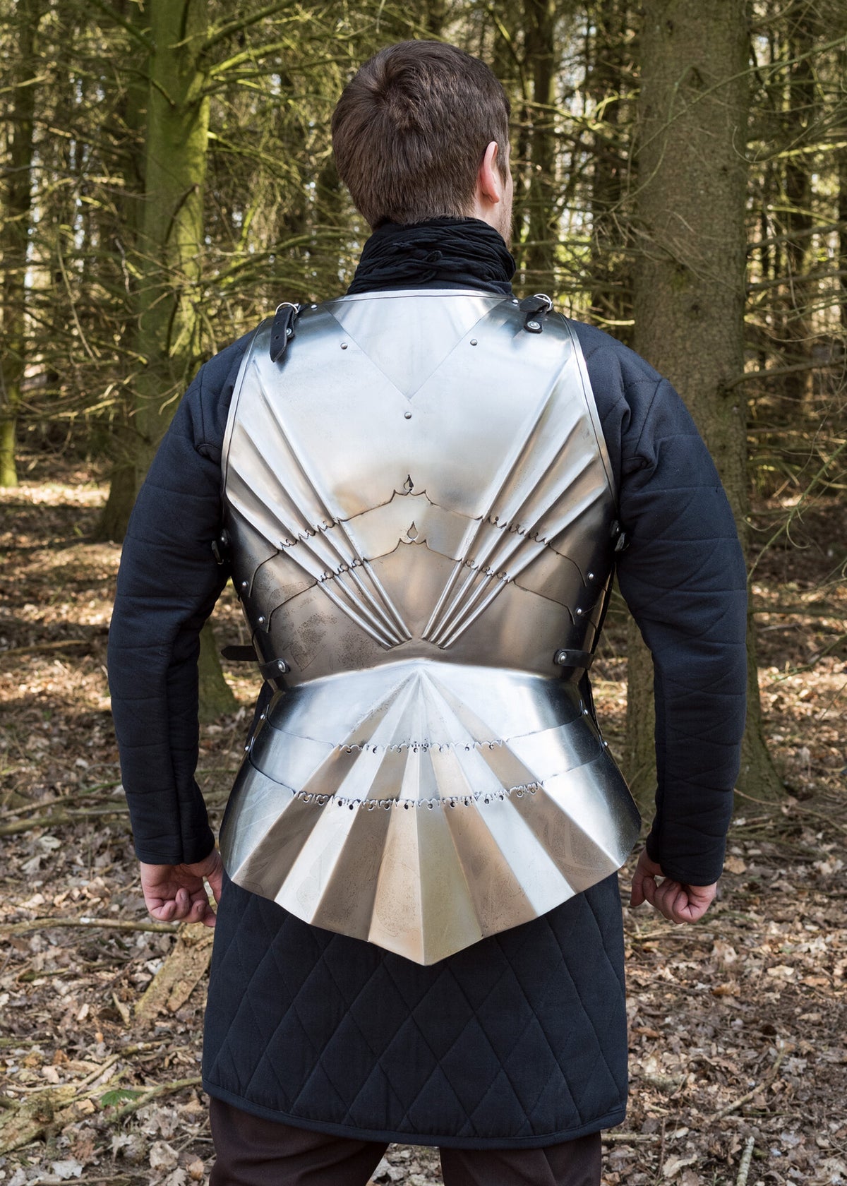 Gotisk brystkyras med tassets, 1–1,2 mm