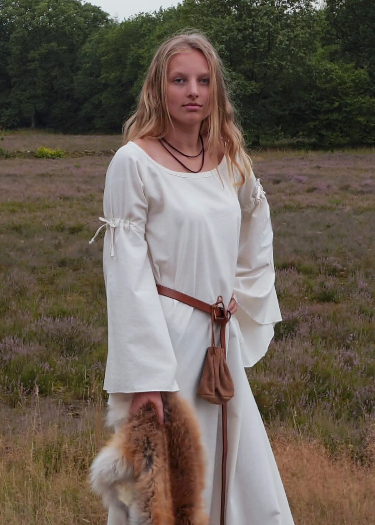 Mittelalterliches gotisches Kleid Iseult, natur