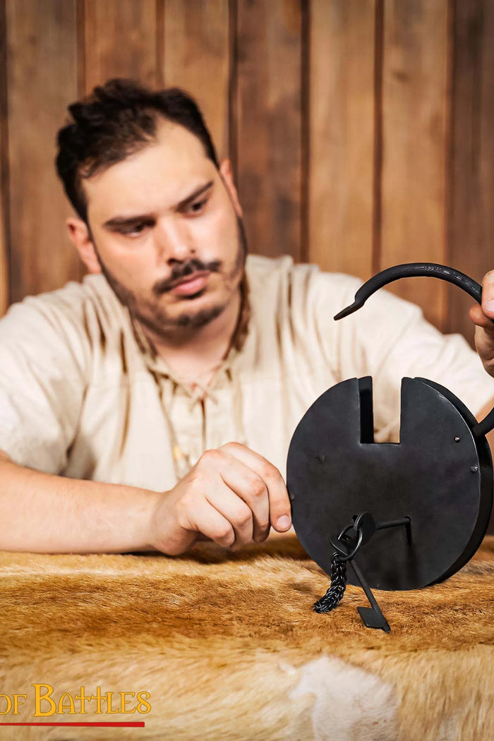 Stort medeltida hänglås