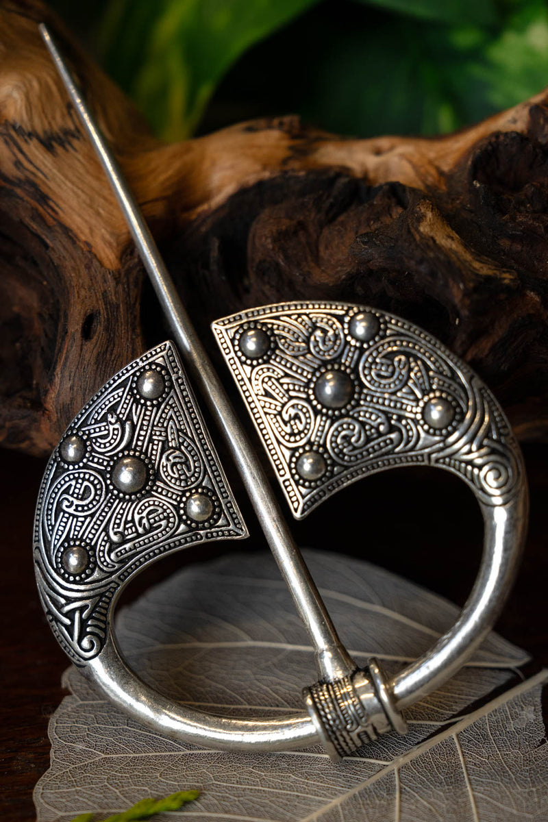 Broche gaélico Ballyspellan, bronce plateado