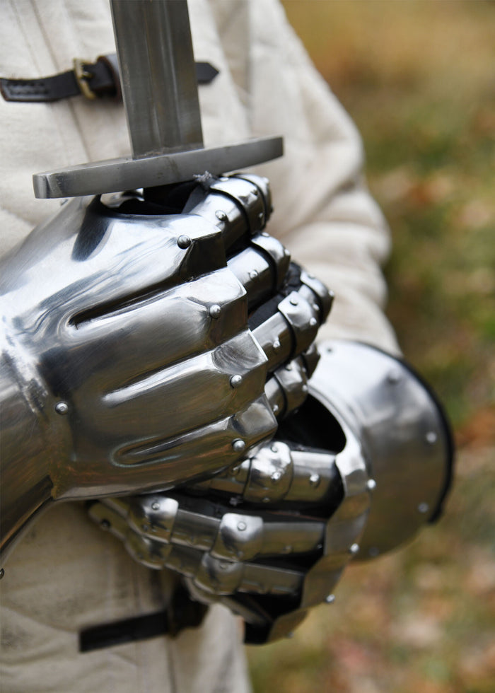 Guanti a clessidra Wighelm, 1350–1410, 1,6 mm