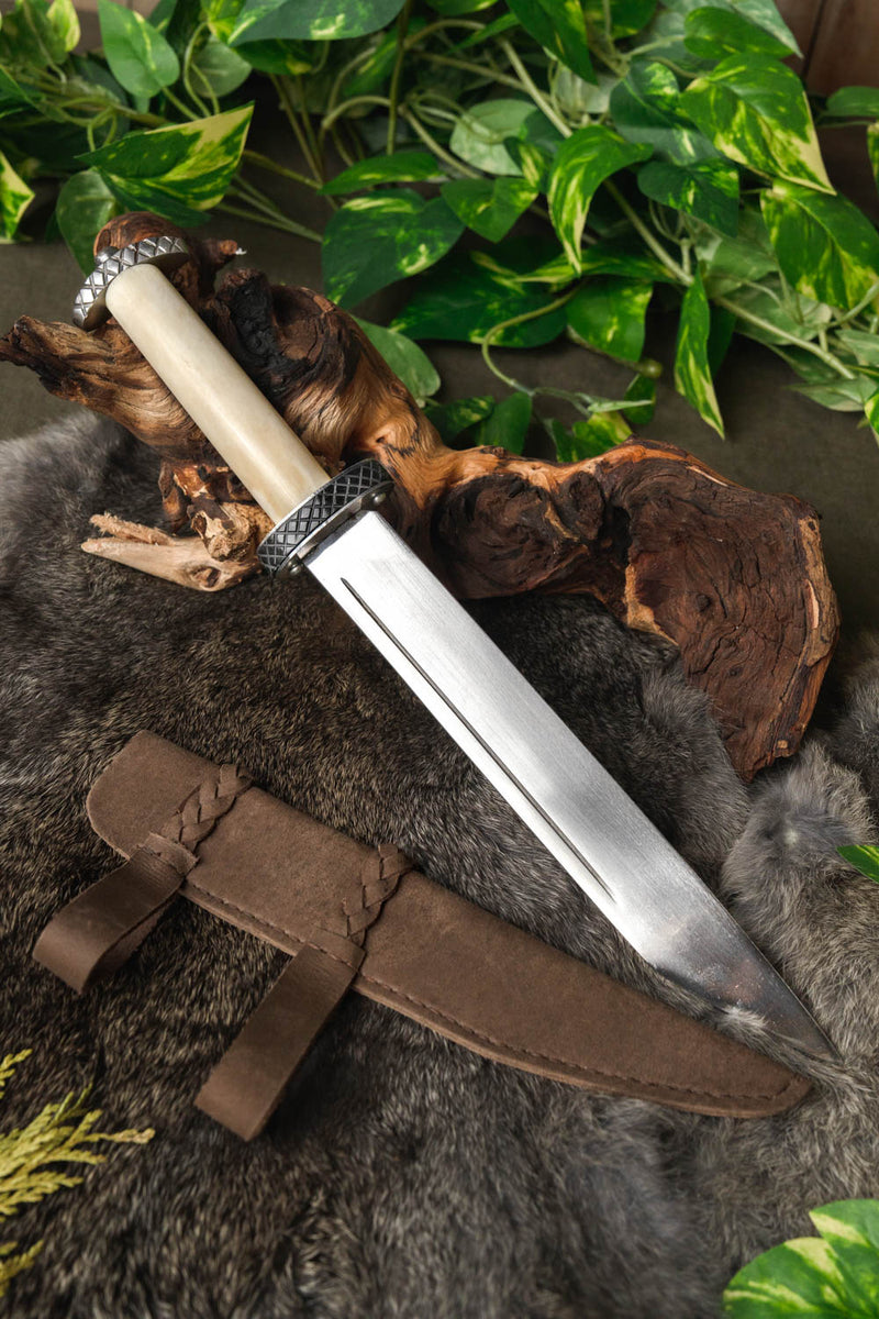 Seax Eriksson, semi-skarp