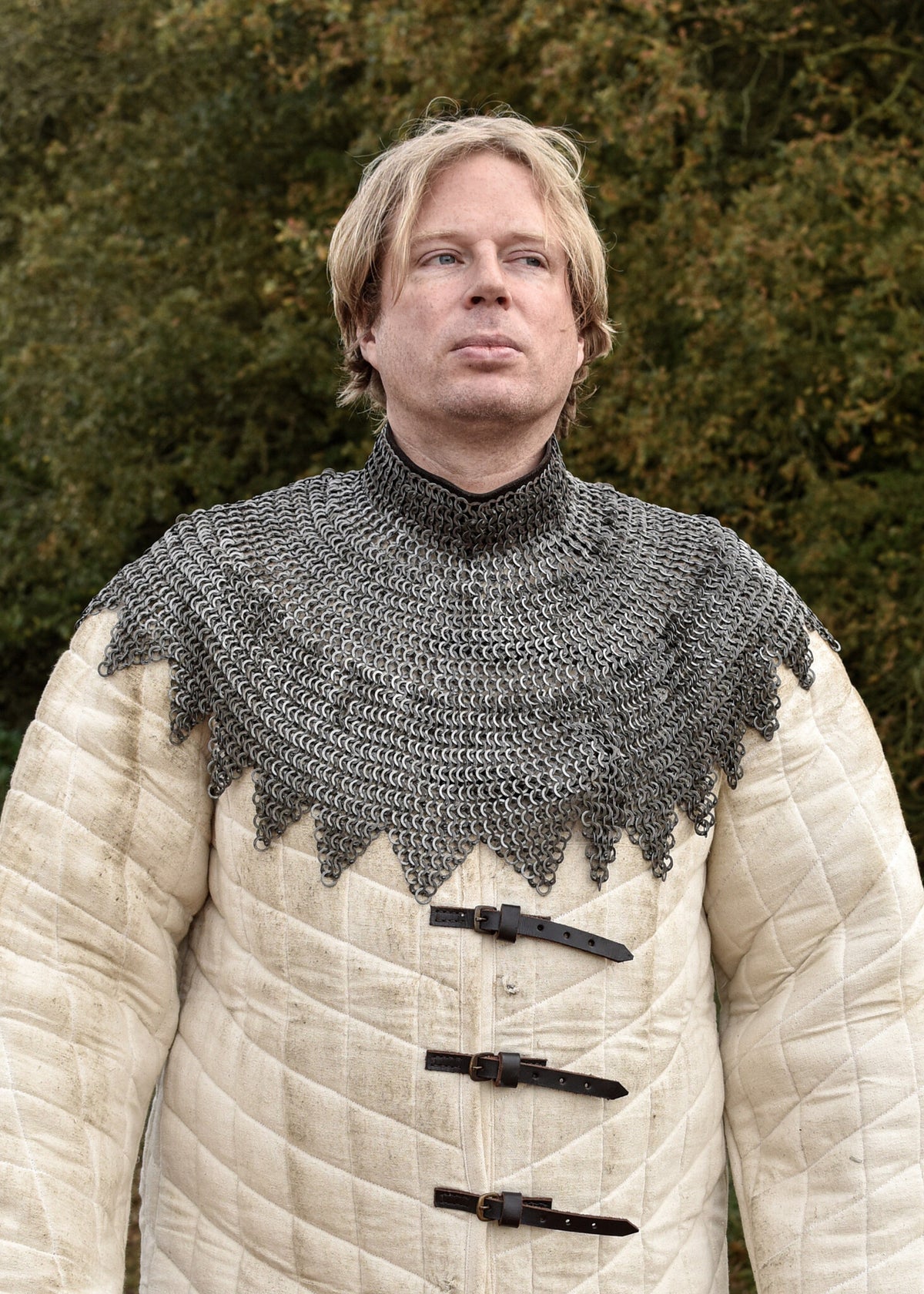 Płaszcz biskupi z kolczym kapturem, płaskie pierścienie, okrągłe nity, 8 mm