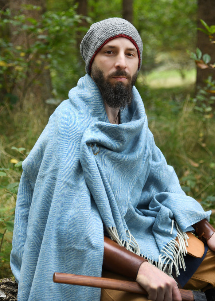 Gehäkelte Mütze 100 Prozent Wolle grau weinrot