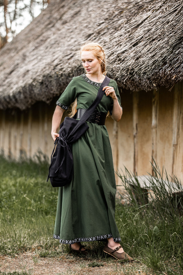 Średniowieczna suknia Ennlin, zielona