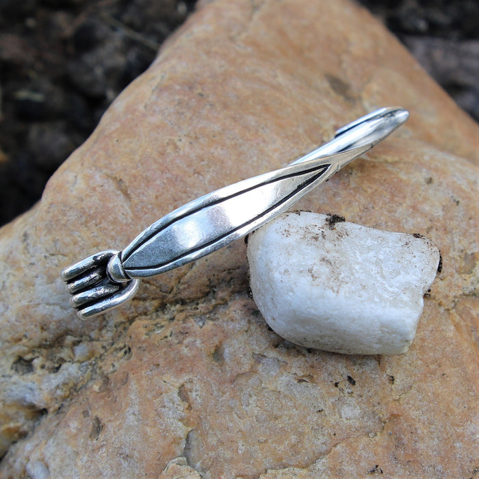 Keltisk bågfibula, 300 till 100 f Kr, försilvrad brons