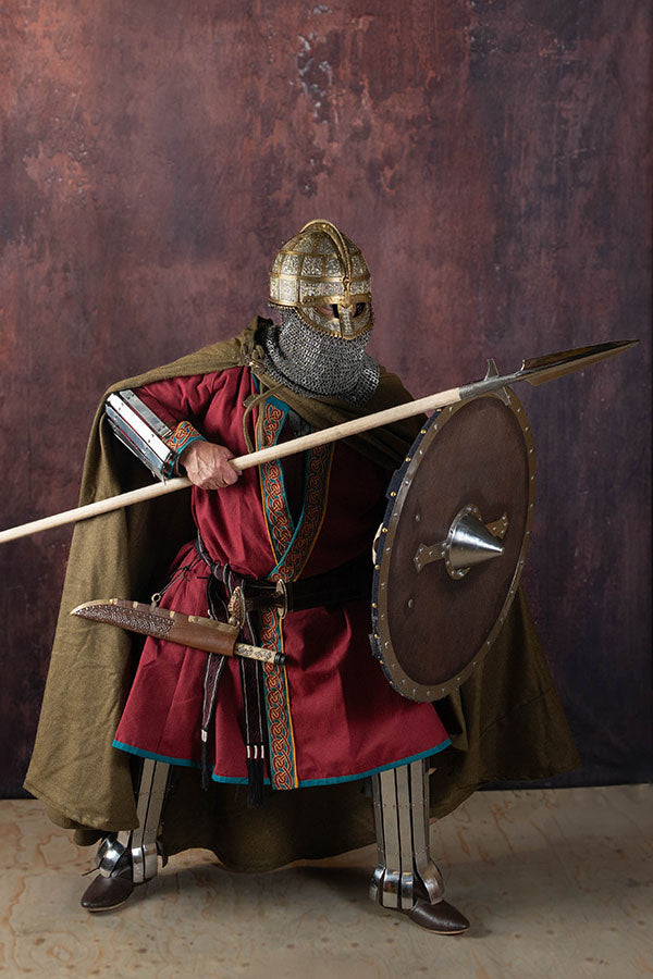 Broderet vikingekaftan, rød-blå