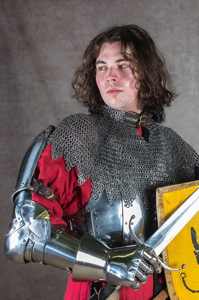 Płaszcz biskupi z kolczym kapturem, płaskie pierścienie, okrągłe nity, 8 mm