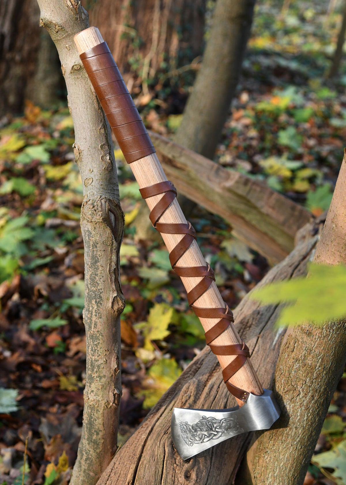 Viking bijl, type L, gegraveerd, semi-scherp