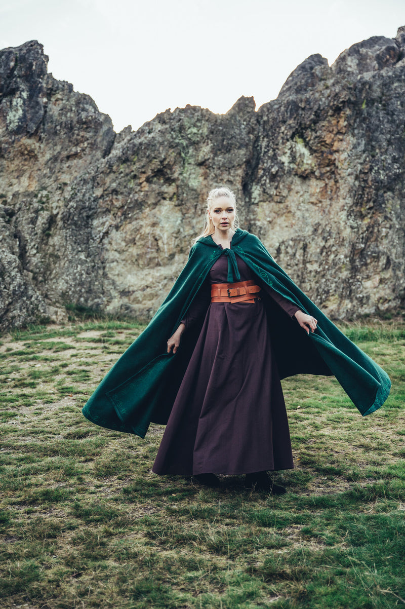 Bestickter Mantel Damia, grün, Wollmischung