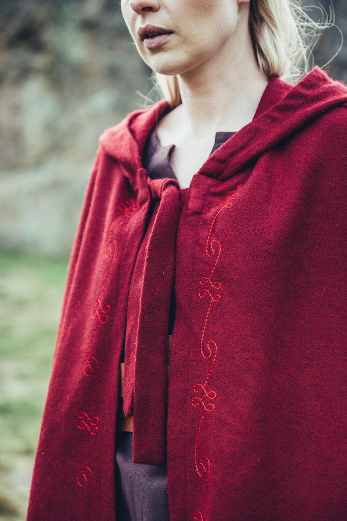 Embroidered cloak Damia, red, wool mix