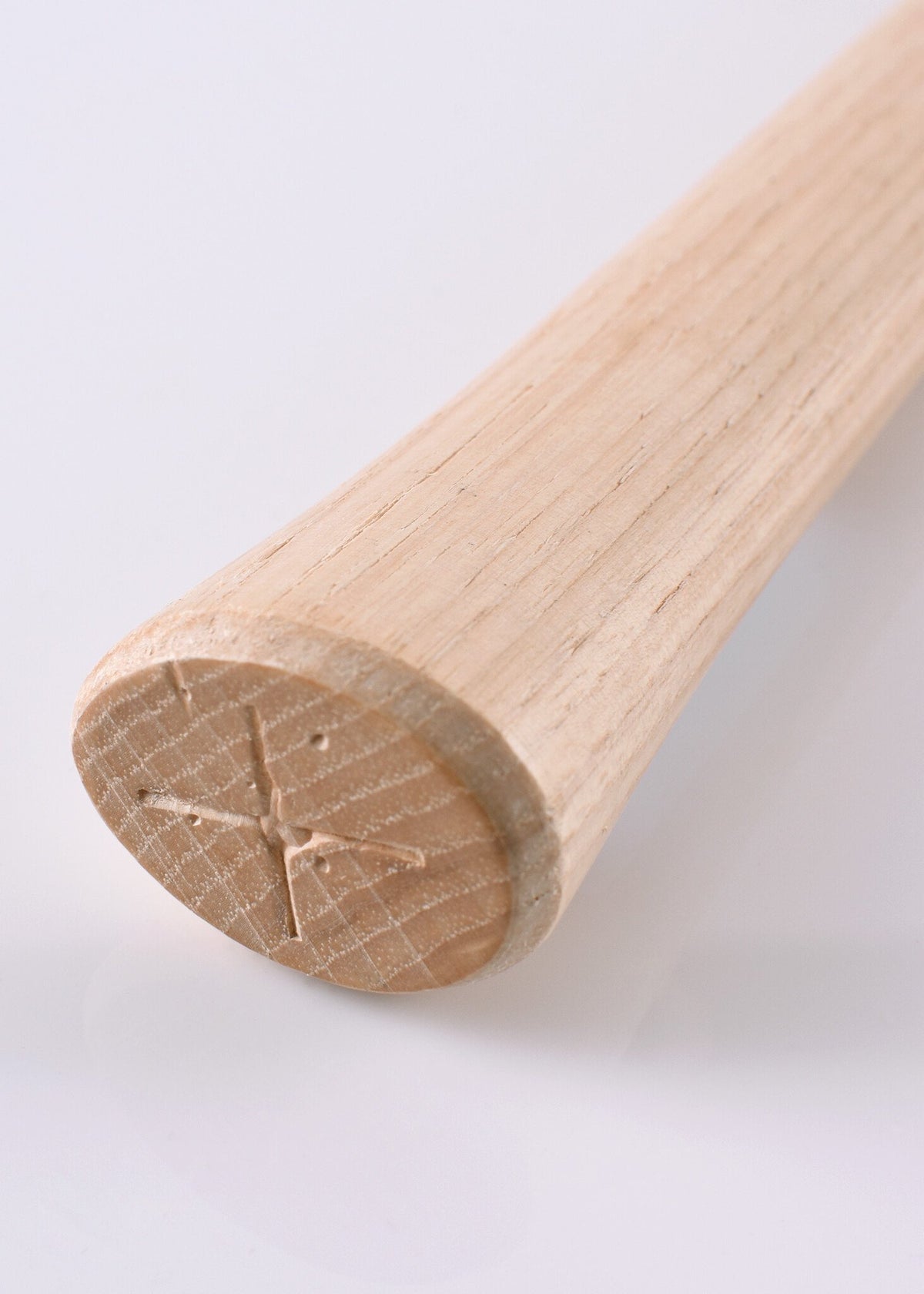 Økseskaft, 56 cm langt, 3,4 × 2,4 cm