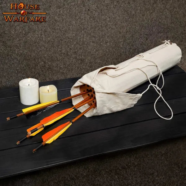 Spätmittelalterlicher Stoffköcher