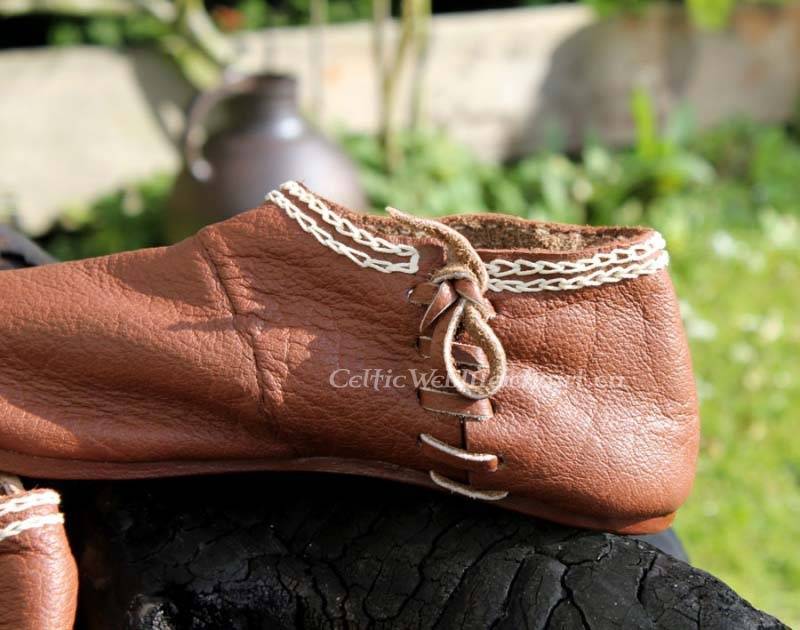 Normanniske sko, 1150–1350, brun