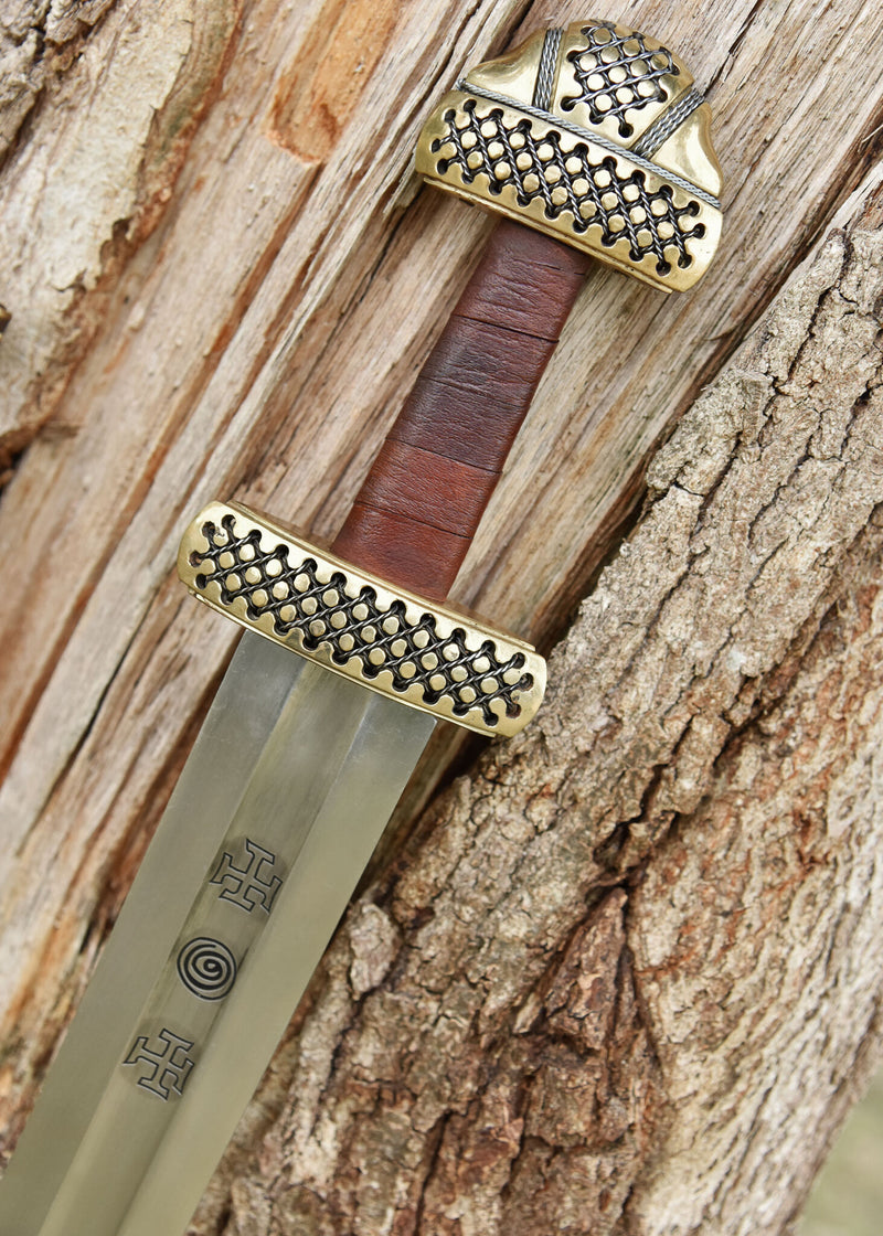 Épée Viking Gnezdovo, Petersen E2, semi-tranchant