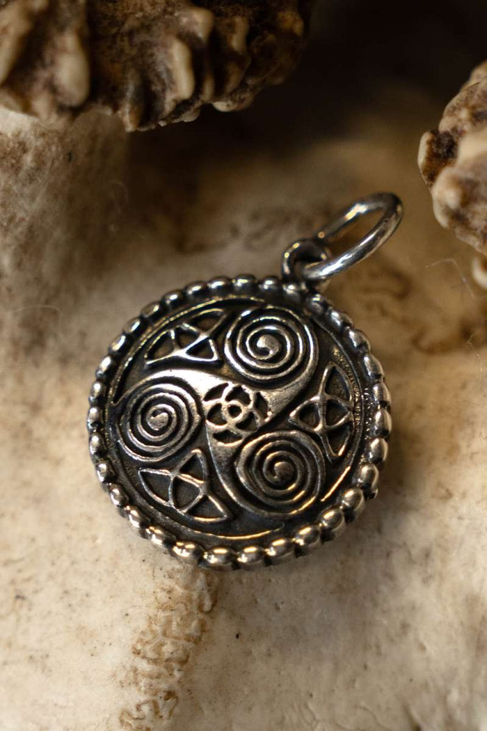 Pendentif celtique triskelion avec spirales, argent sterling
