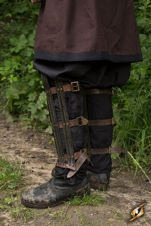 Wikińskie nagolenniki, brązowane, 1 mm