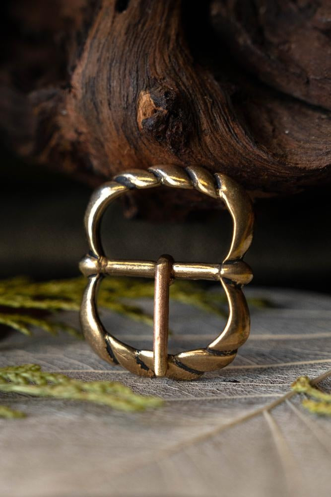 Senmedeltida spänne 2a