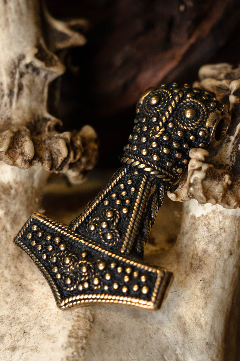 Młot Thora z Ölandii, brąz