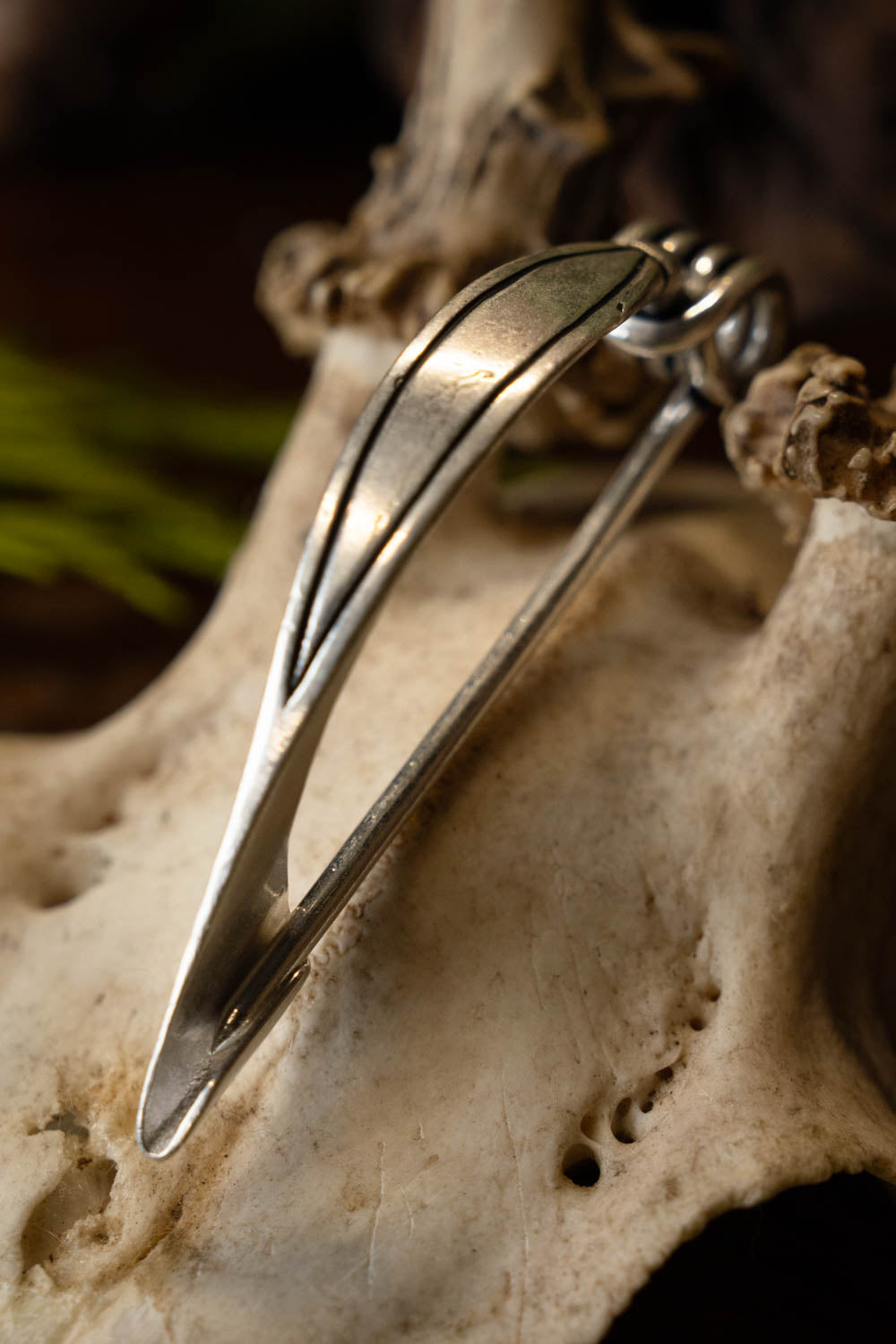 Keltisk bågfibula, 300 till 100 f Kr, försilvrad brons