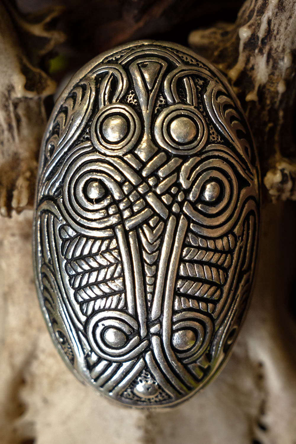 Viking schildpad broche Dorestad, verzilverd brons, prijs per stuk