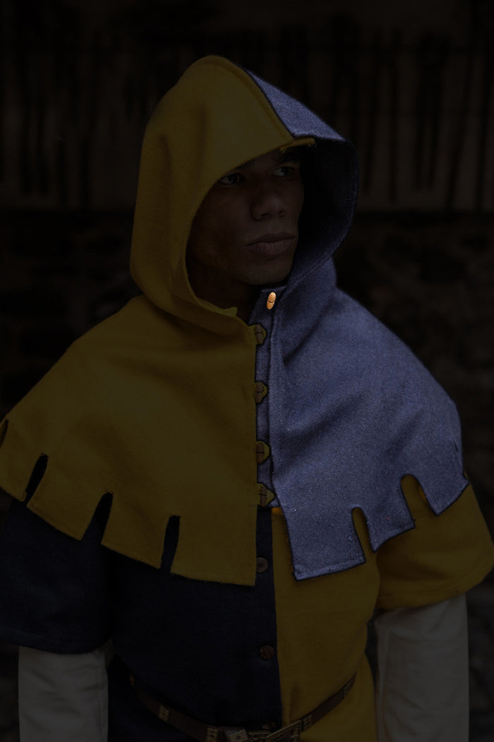 kaperon Dangereuse, vänster, blå, ullmix