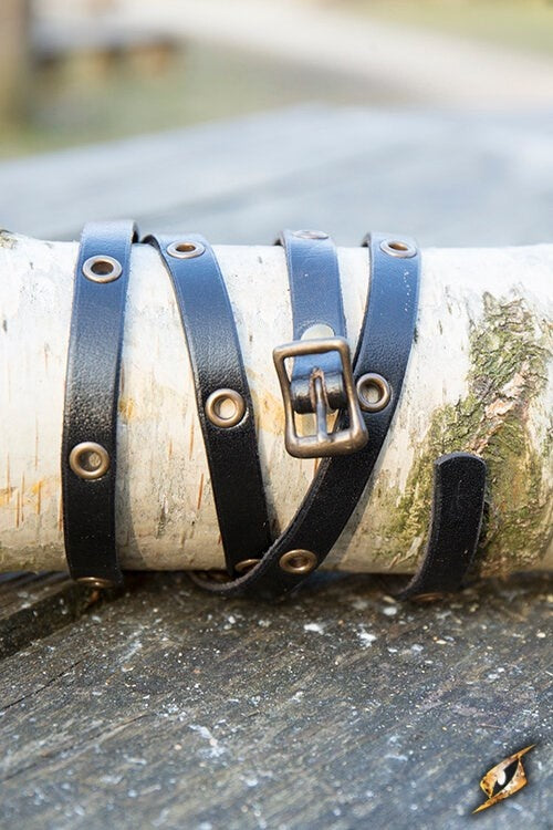 Bracelet with eyelets, leather
