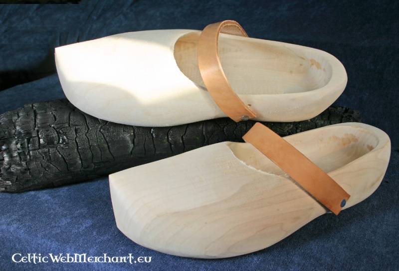 Drewniaki z paskiem skórzanym