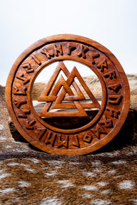 Houtsnijwerk Valknut