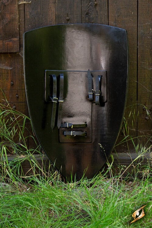 LARP kiteskjold med sort kors