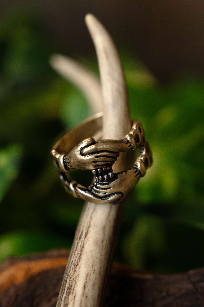 Medieval engagement ring, bronze