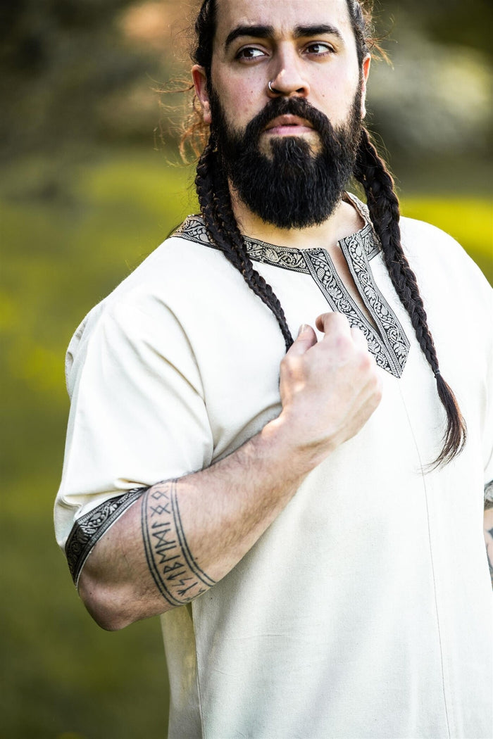 Túnica celta, manga corta, crema