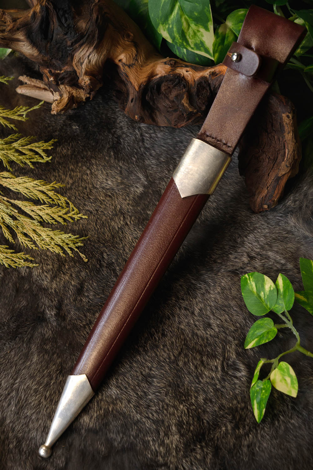 Tempeliersdolk, semi-scherp