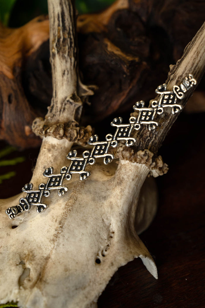 Birka sieraadverdeler, verzilverd brons